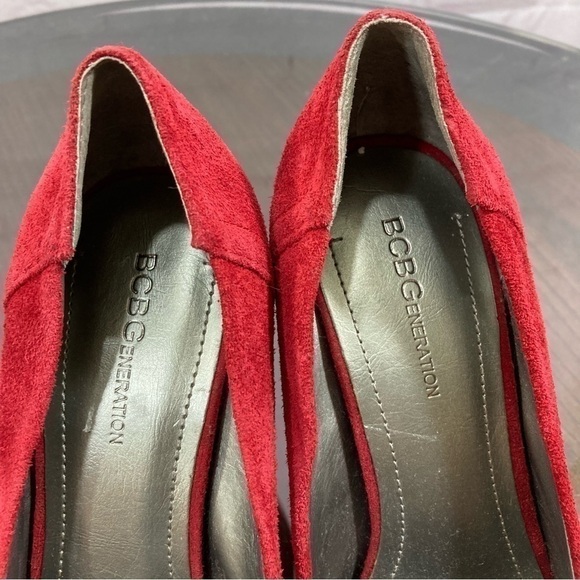 BCBGeneration Red Suede Leather round toe block heel pumps in size 7!new - Picture 3 of 17